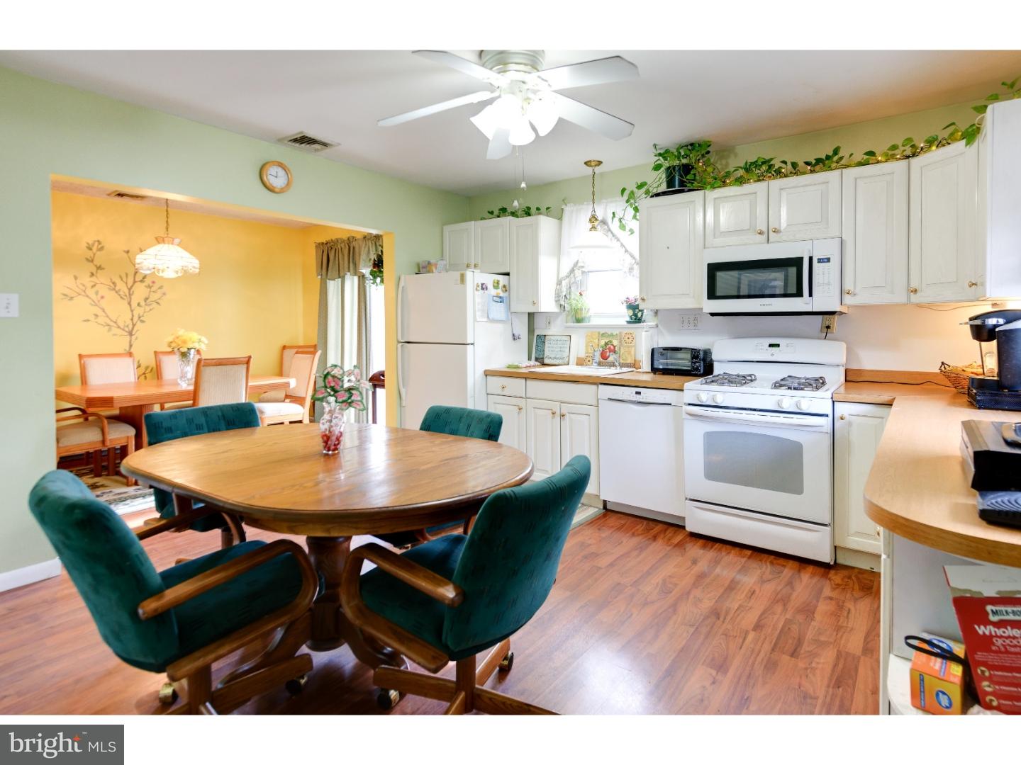 212 Springfield Road Aldan, PA 19018 - Photo 6 of 25 Kitchen