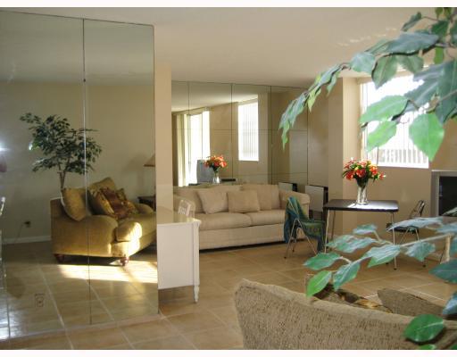 6161 Northwest 2nd Avenue, Unit PHP Boca Raton, FL 33487 - Photo 3 of 8 Additional Photo
