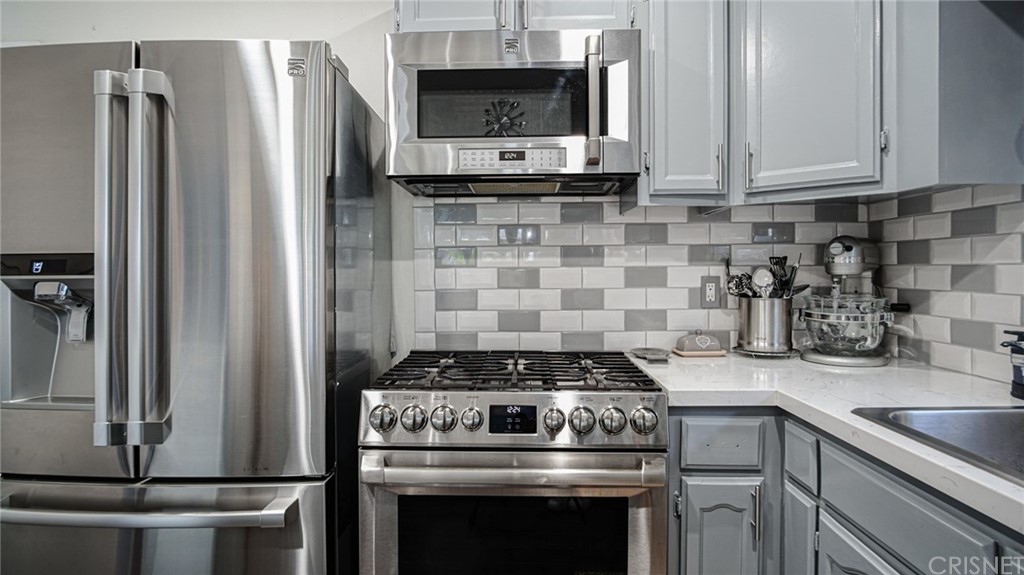 322 West School Street Compton, CA 90220 - Photo 10 of 27