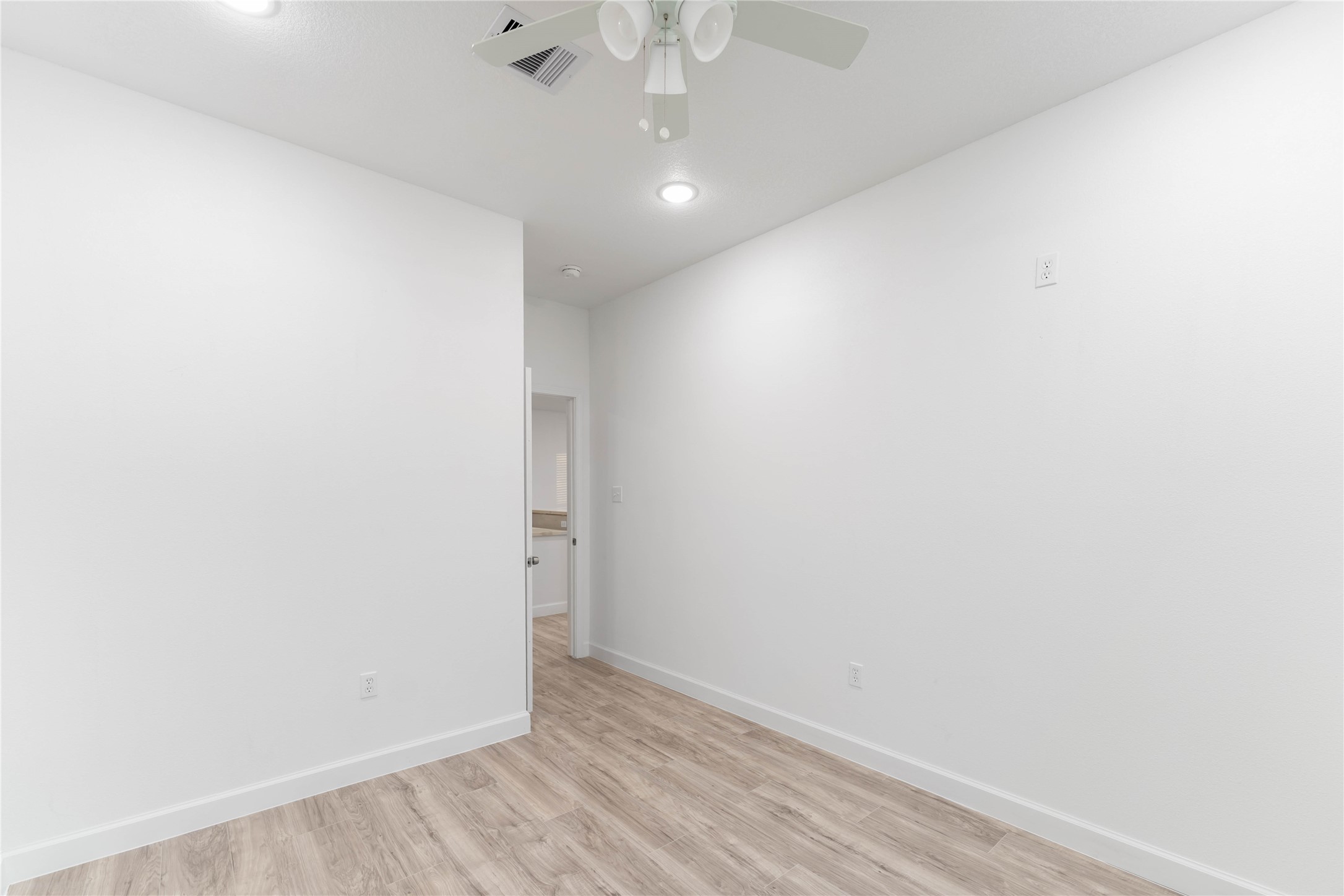 8237 Madera Road Houston, TX 77078 - Photo 12 of 25