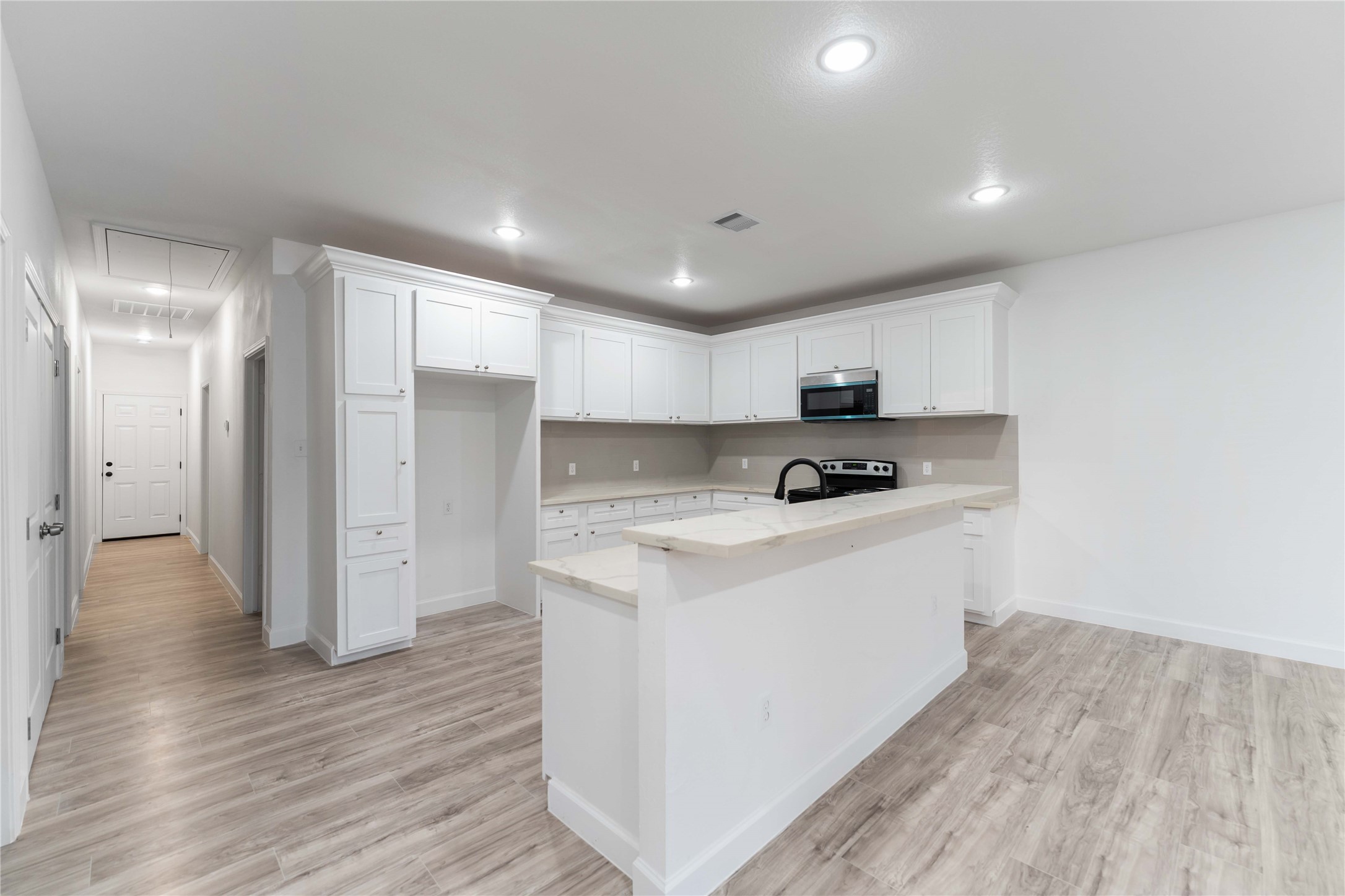 8237 Madera Road Houston, TX 77078 - Photo 5 of 25