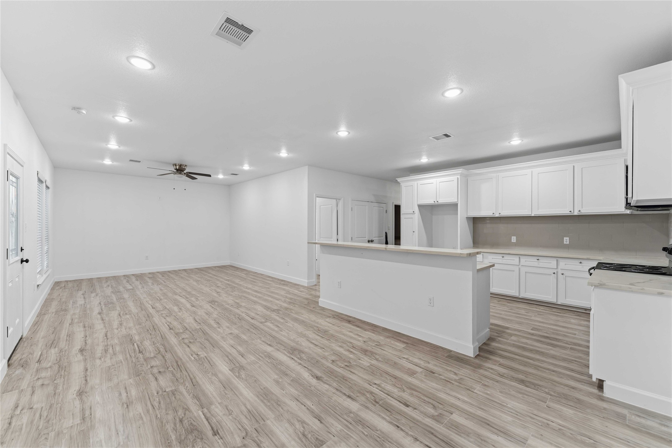 8237 Madera Road Houston, TX 77078 - Photo 8 of 25