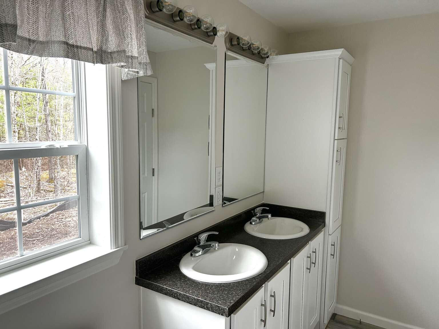 20 Camden Road Berwick, ME 03901 - Photo 9 of 15 Phillips.9