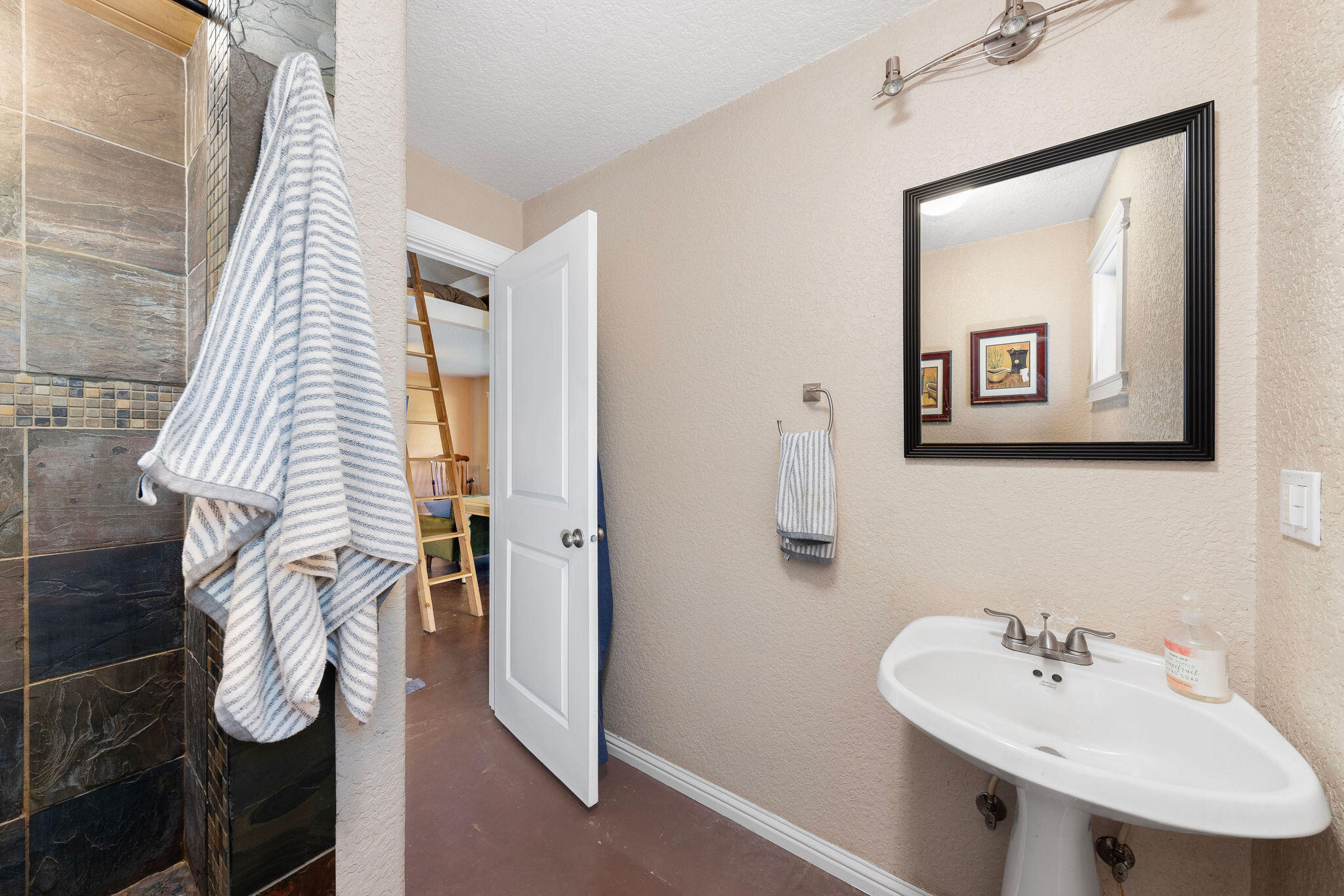 267 Grays Creek Road Grants Pass, OR 97527 - Photo 59 of 72