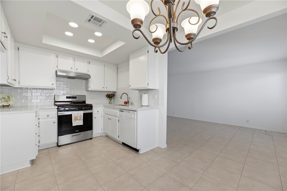 871 West 13th Street, Unit 3 Azusa, CA 91702 - Photo 13 of 35