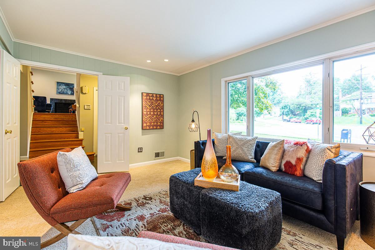 8512 Sundale Drive Silver Spring, MD 20910 - Photo 3 of 41 Gallery Image 3