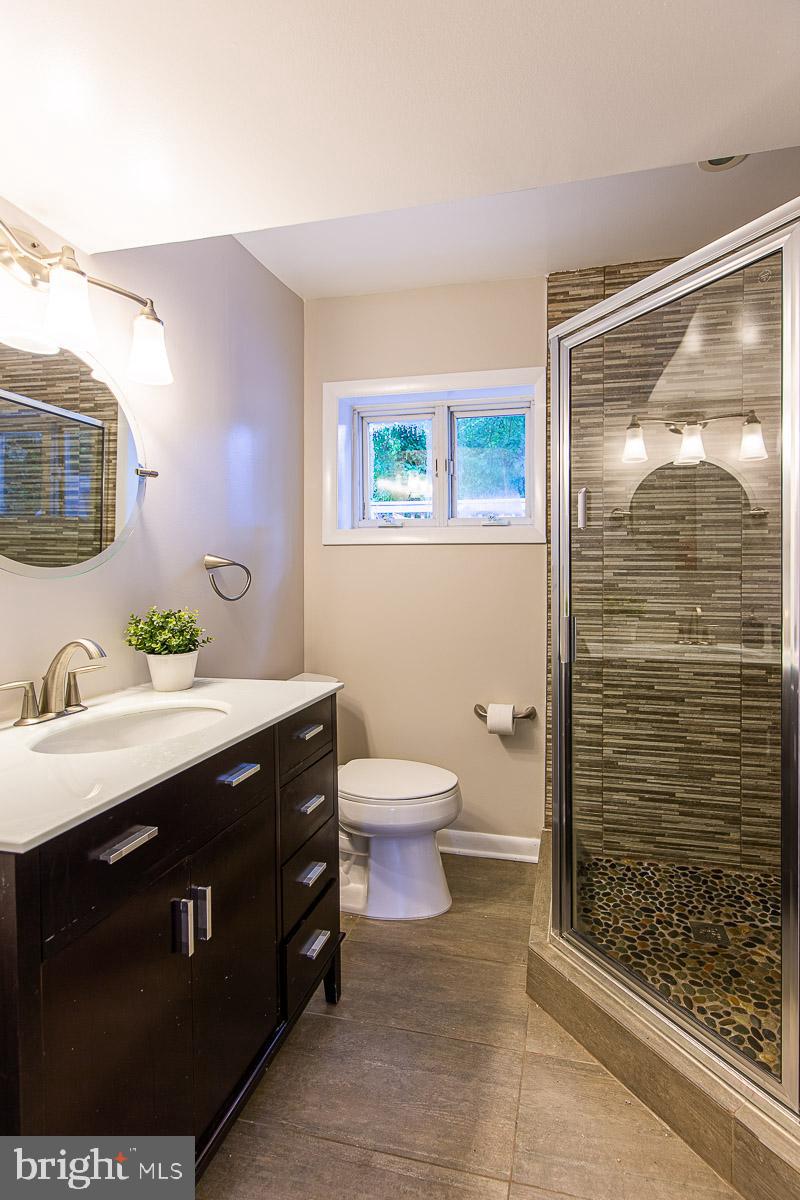 8512 Sundale Drive Silver Spring, MD 20910 - Photo 5 of 41 Gallery Image 5