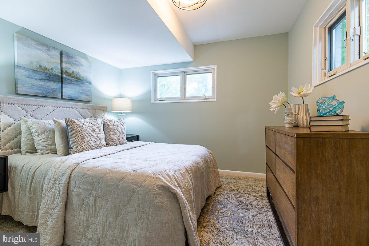 8512 Sundale Drive Silver Spring, MD 20910 - Photo 8 of 41 Gallery Image 8