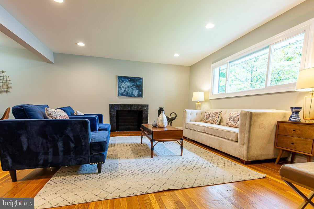 8512 Sundale Drive Silver Spring, MD 20910 - Photo 10 of 41 Gallery Image 10