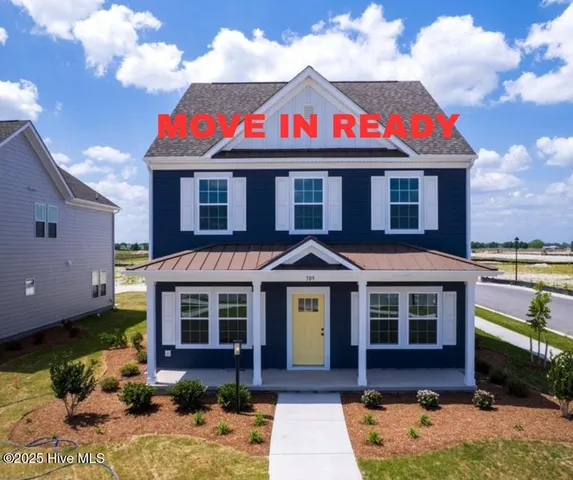 $569,900 | 309 Iris Circle, Moyock, NC 27958