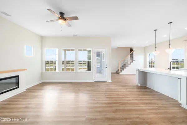 $569,900 | 309 Iris Circle, Moyock, NC 27958