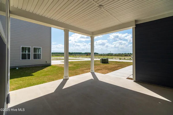 $569,900 | 309 Iris Circle, Moyock, NC 27958