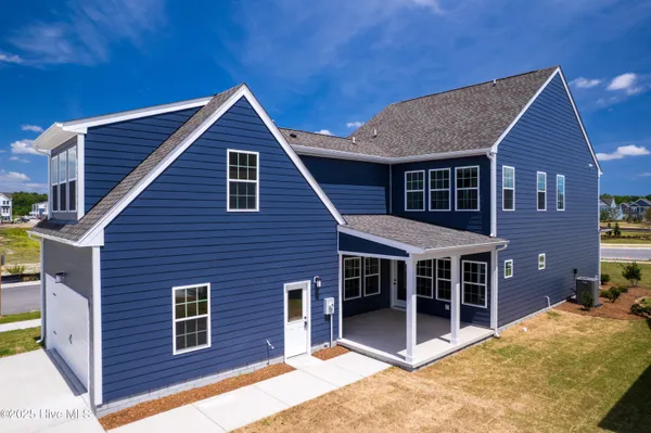 $569,900 | 309 Iris Circle, Moyock, NC 27958