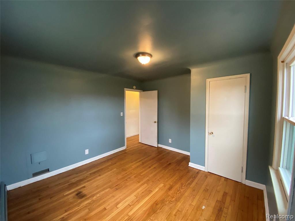 6210 Inkster Road Dearborn Heights, MI 48127 - Photo 19 of 27