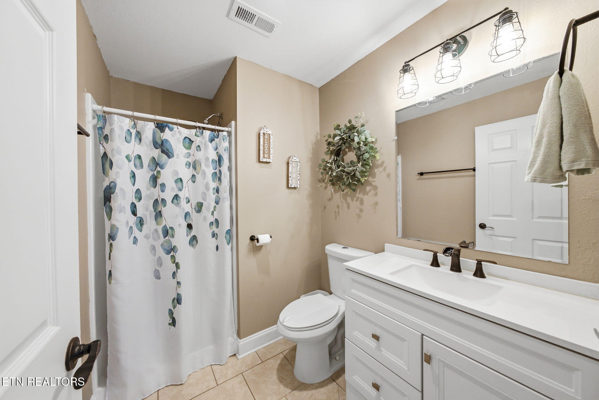 111 Agape Lane Heiskell, TN 37754 - Photo 12 of 29 13-web-or-mls-111-Agape-Ln-Heiskell-TN-1