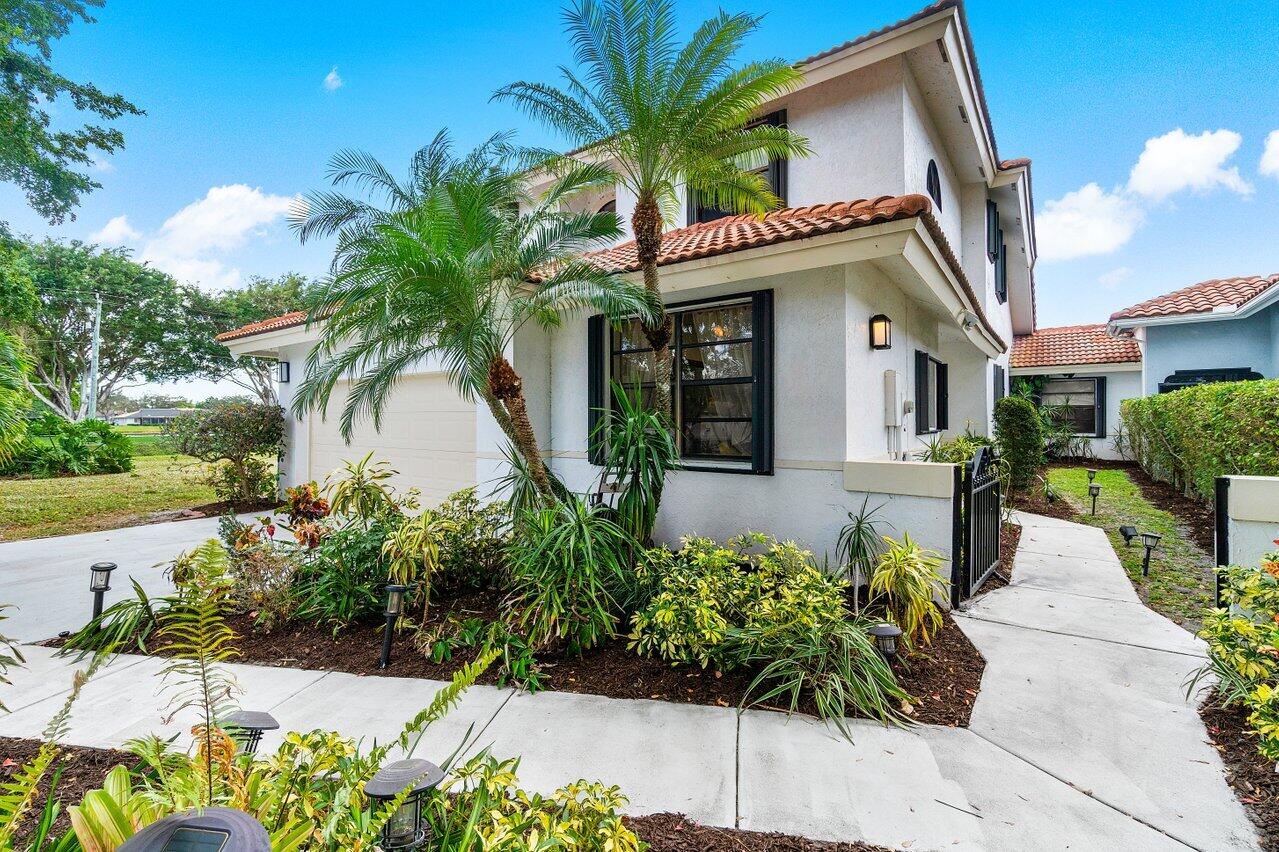 8700 Vía Reale Boca Raton, FL 33496 - Photo 12 of 70 Exterior