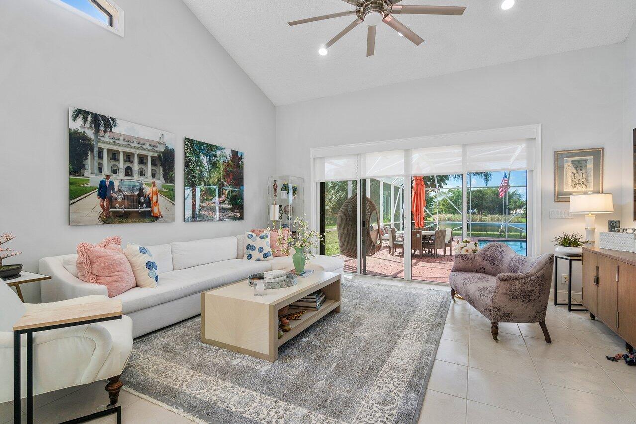 8700 Vía Reale Boca Raton, FL 33496 - Photo 19 of 70 Great room