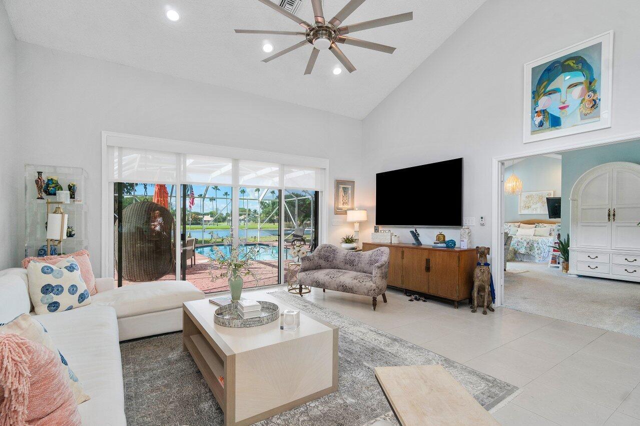 8700 Vía Reale Boca Raton, FL 33496 - Photo 20 of 70 Great room
