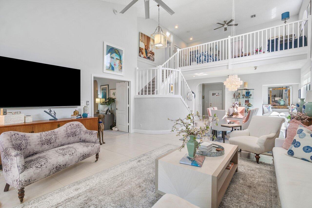 8700 Vía Reale Boca Raton, FL 33496 - Photo 22 of 70 Great room