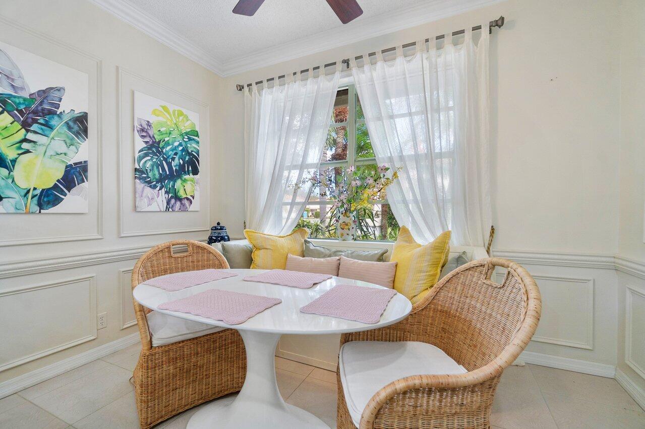 8700 Vía Reale Boca Raton, FL 33496 - Photo 28 of 70 Breakfast area