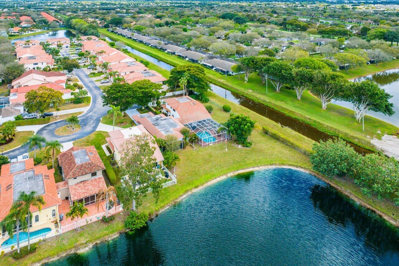 8700 Vía Reale Boca Raton, FL 33496 - Photo 4 of 70 Aerial