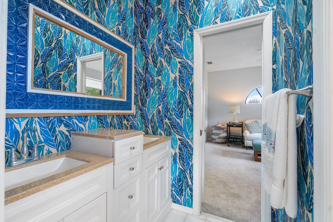 8700 Vía Reale Boca Raton, FL 33496 - Photo 45 of 70 Bathroom