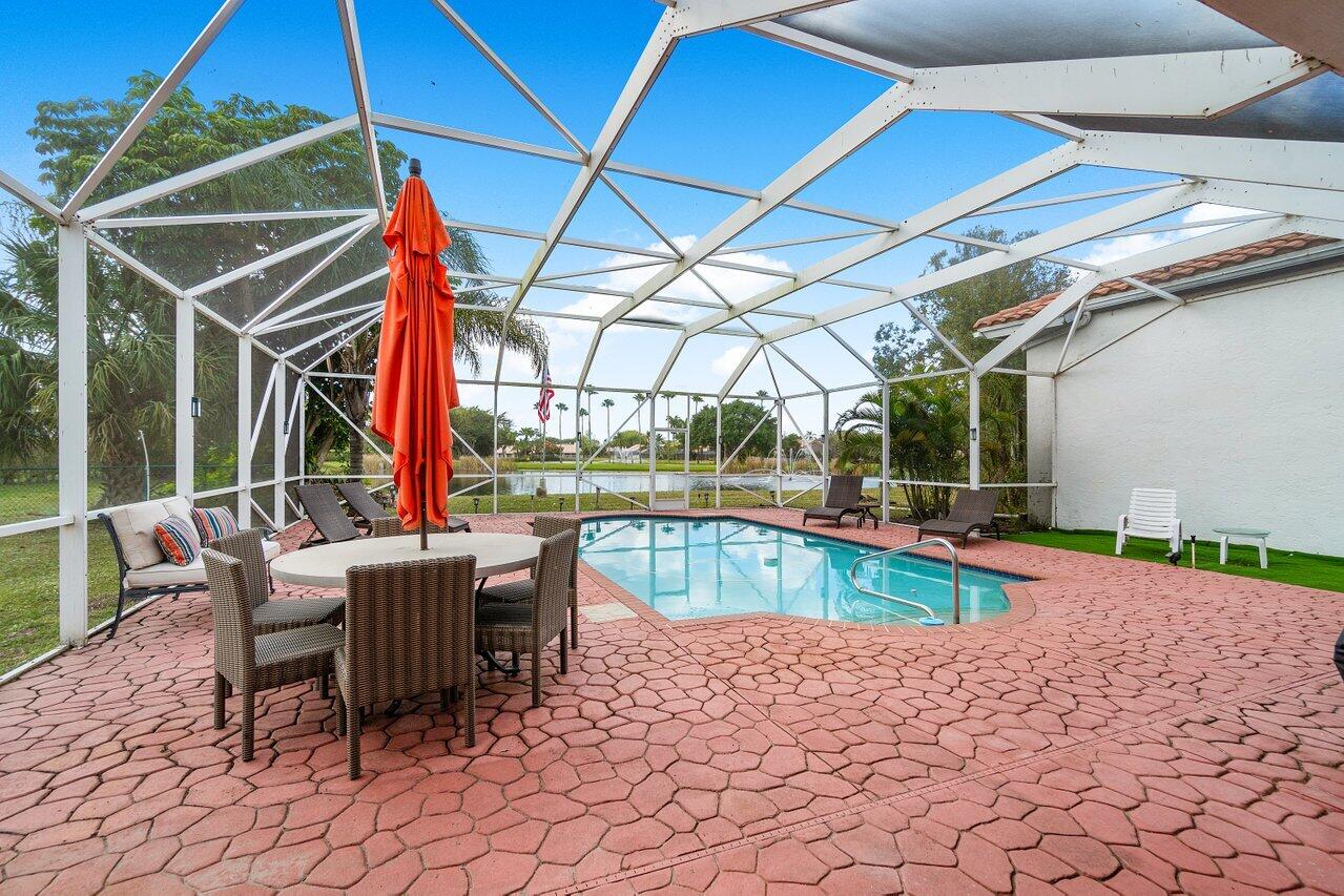 8700 Vía Reale Boca Raton, FL 33496 - Photo 48 of 70 Pool