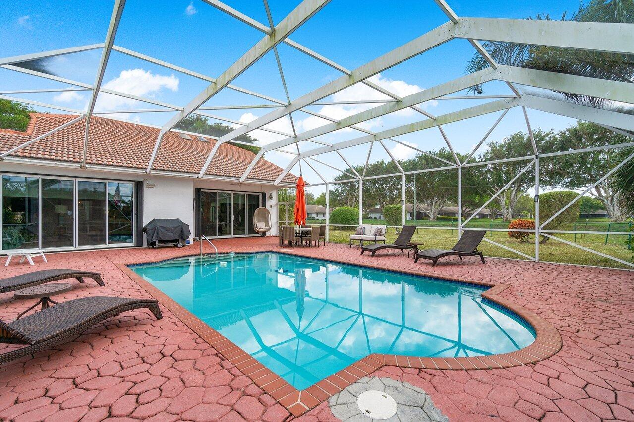 8700 Vía Reale Boca Raton, FL 33496 - Photo 50 of 70 Pool/patio