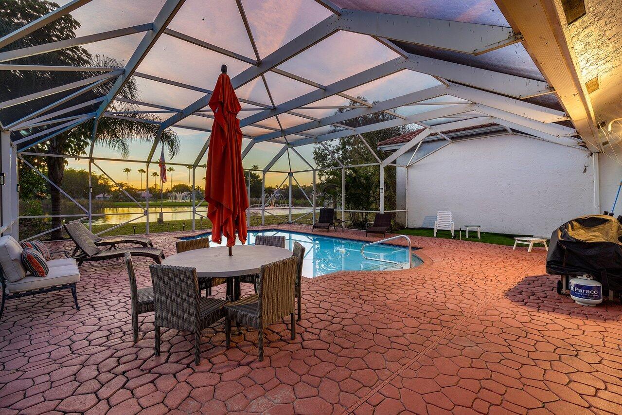 8700 Vía Reale Boca Raton, FL 33496 - Photo 68 of 70 Pool/[atio