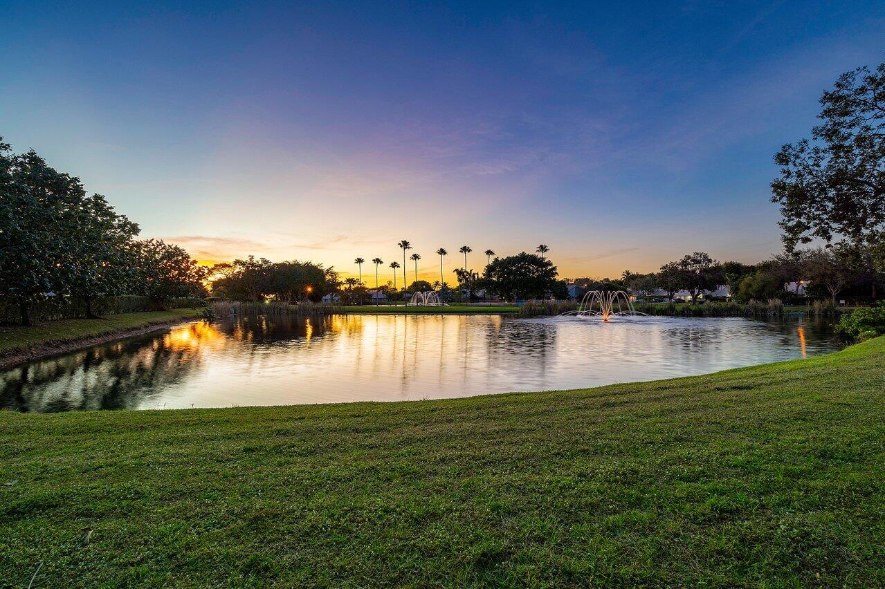 8700 Vía Reale Boca Raton, FL 33496 - Photo 8 of 70 View