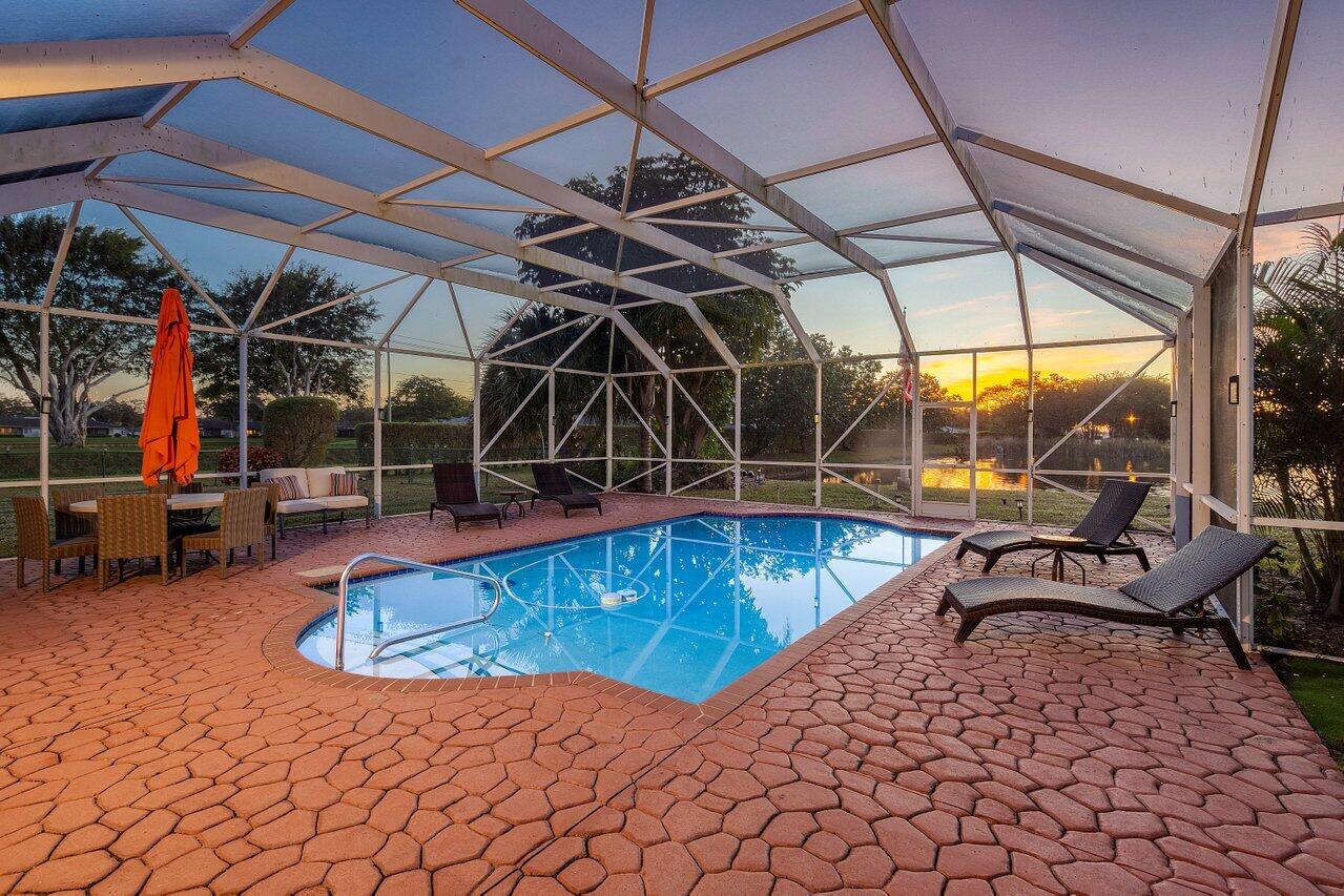 8700 Vía Reale Boca Raton, FL 33496 - Photo 9 of 70 Pool