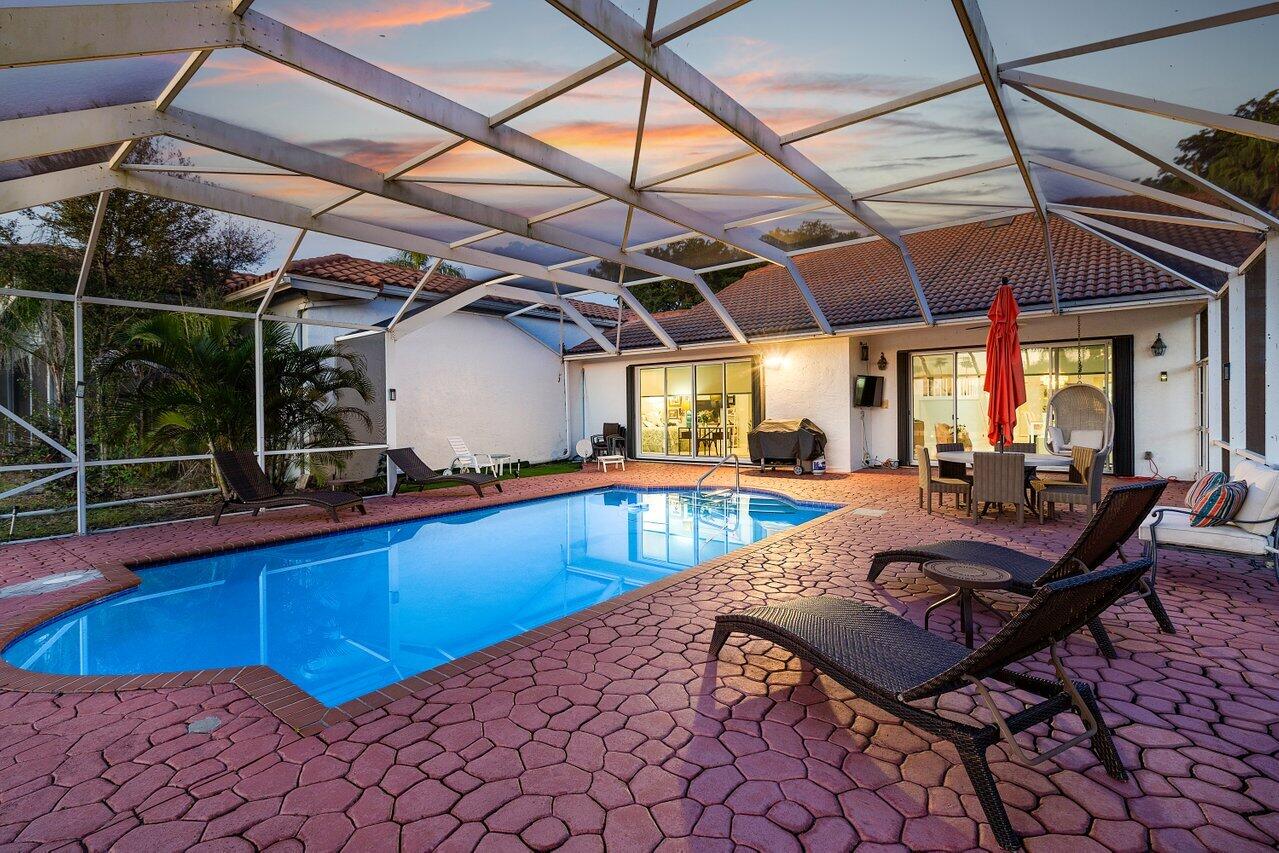 8700 Vía Reale Boca Raton, FL 33496 - Photo 10 of 70 Pool