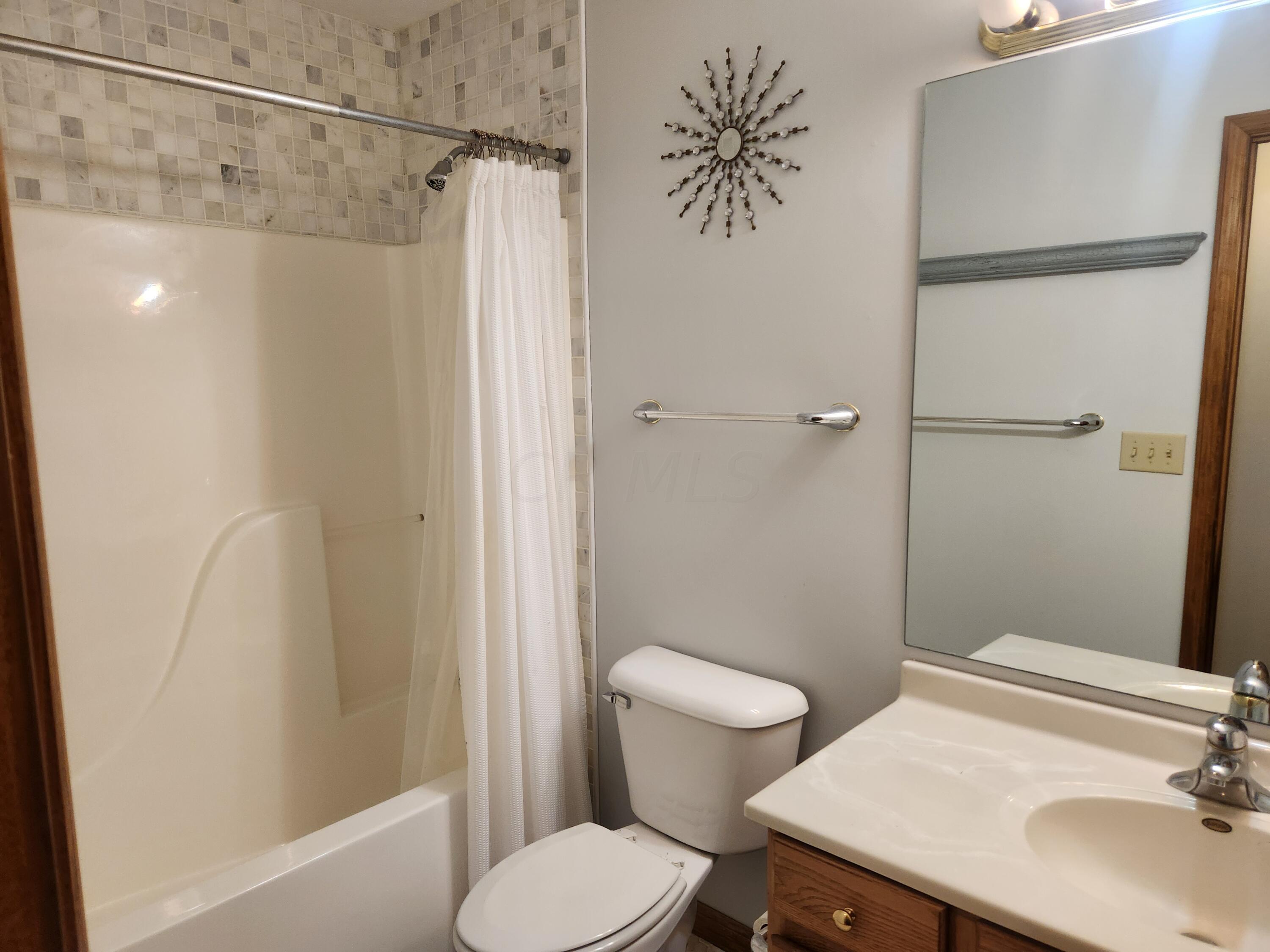 570 Todds Ridge Road Wilmington, OH 45177 - Photo 32 of 38 570 Todds Ridge Guest Full Bath