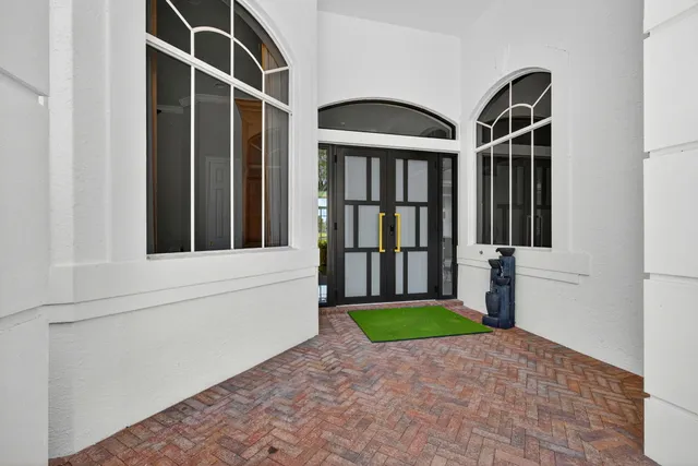 $1,150,000 | 6778 Oakmont Way, West Palm Beach, FL 33412