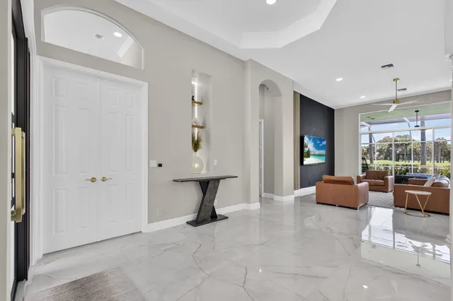 $1,150,000 | 6778 Oakmont Way, West Palm Beach, FL 33412
