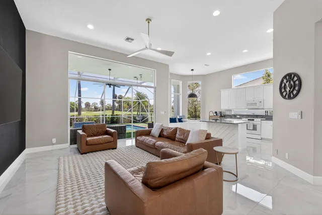 $1,150,000 | 6778 Oakmont Way, West Palm Beach, FL 33412