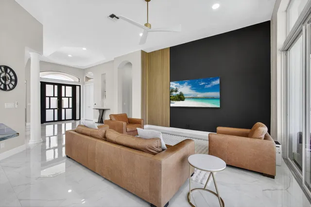 $1,150,000 | 6778 Oakmont Way, West Palm Beach, FL 33412