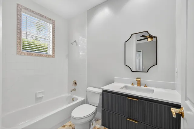 $1,150,000 | 6778 Oakmont Way, West Palm Beach, FL 33412