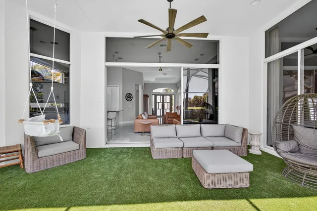 $1,150,000 | 6778 Oakmont Way, West Palm Beach, FL 33412