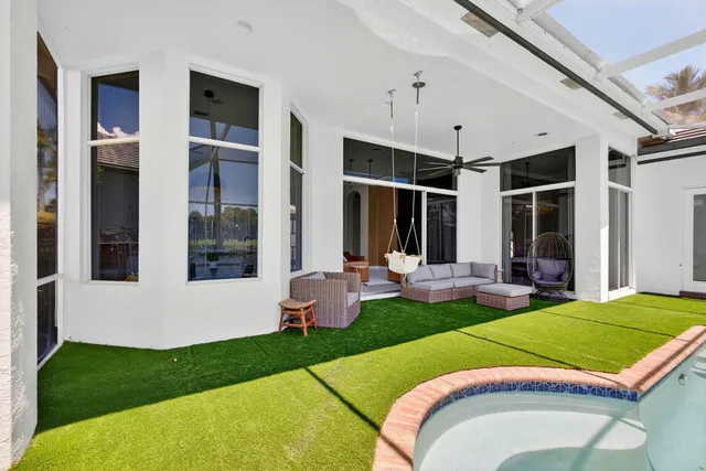 $1,150,000 | 6778 Oakmont Way, West Palm Beach, FL 33412