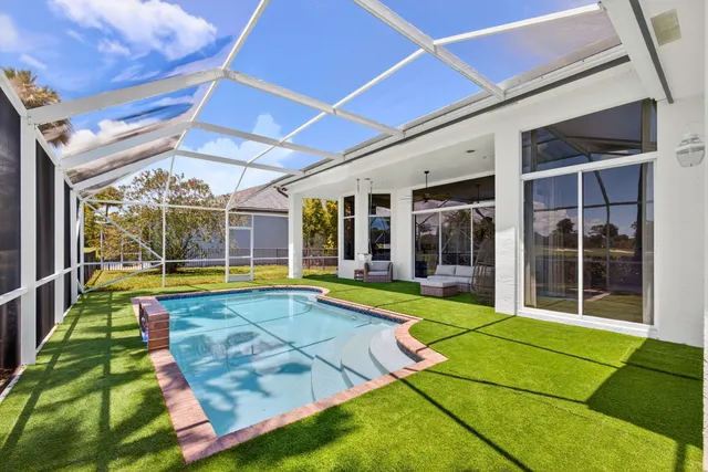 $1,150,000 | 6778 Oakmont Way, West Palm Beach, FL 33412