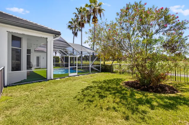 $1,150,000 | 6778 Oakmont Way, West Palm Beach, FL 33412