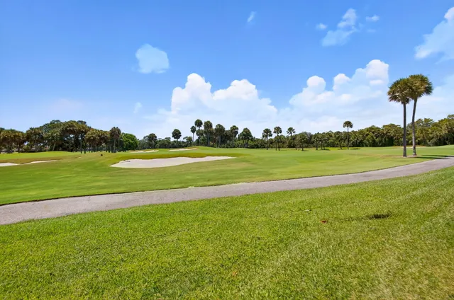 $1,150,000 | 6778 Oakmont Way, West Palm Beach, FL 33412