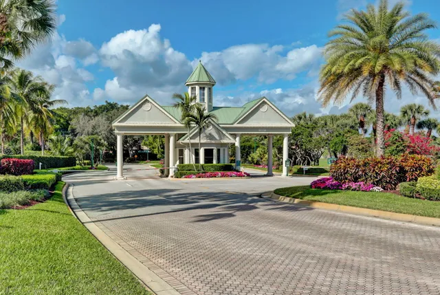 $1,150,000 | 6778 Oakmont Way, West Palm Beach, FL 33412