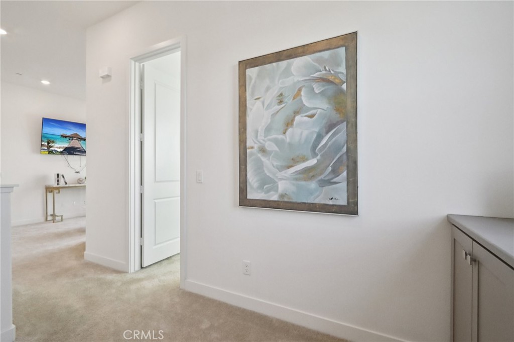 129 Baluster Irvine, CA 92618 - Photo 16 of 26 Upstairs Hallway 2