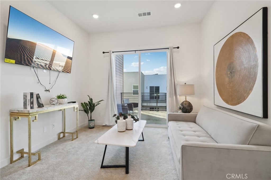 129 Baluster Irvine, CA 92618 - Photo 17 of 26 Loft