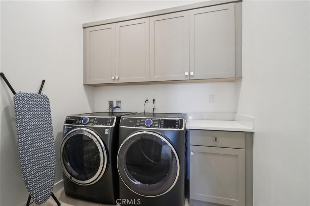 129 Baluster Irvine, CA 92618 - Photo 20 of 26 Laundry