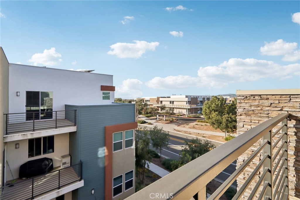 129 Baluster Irvine, CA 92618 - Photo 23 of 26 Balcony 3