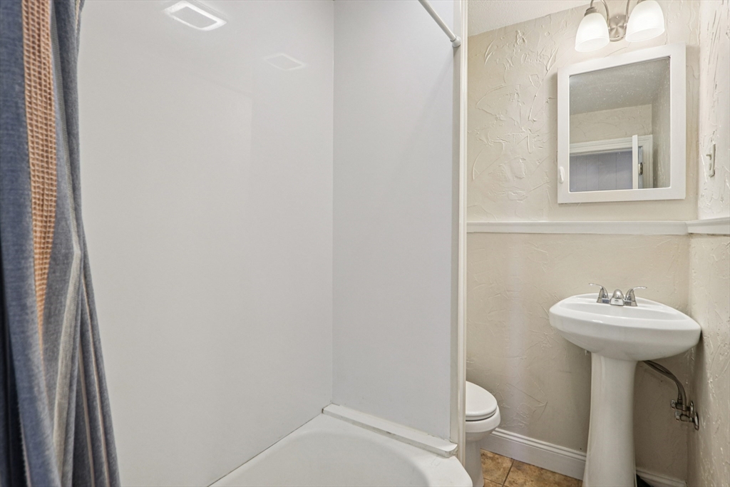 113 West Main Street Dudley, MA 01571 - Photo 17 of 42