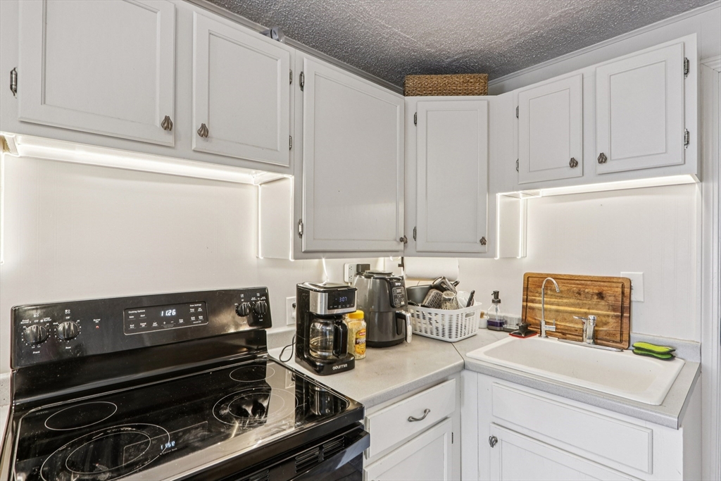 113 West Main Street Dudley, MA 01571 - Photo 23 of 42